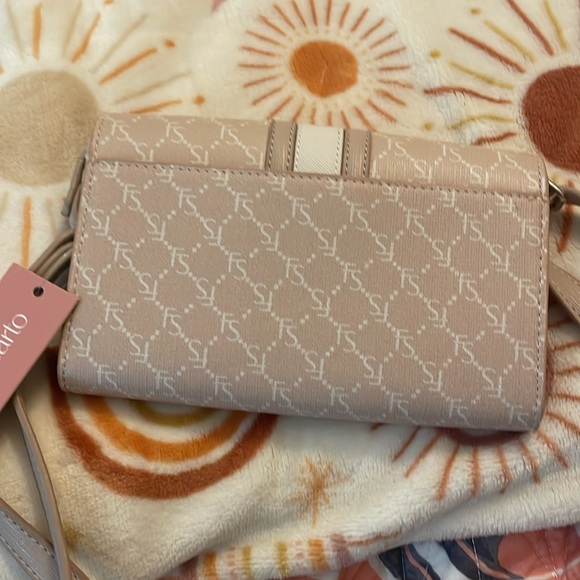 NWT! Franco Sarto logo wallet on a string. Blush/multi - Picture 4 of 5